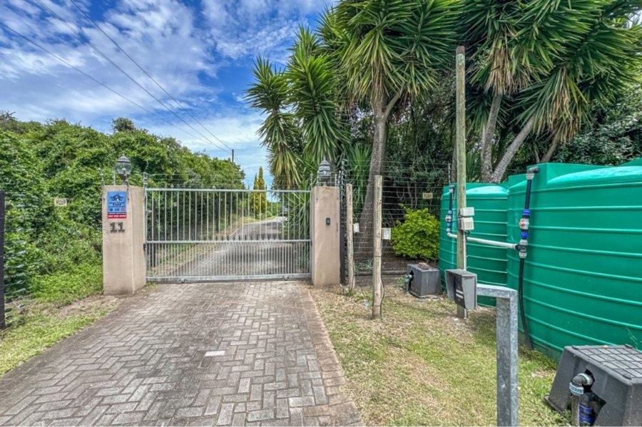 4 Bedroom Property for Sale in Lovemore Park Eastern Cape